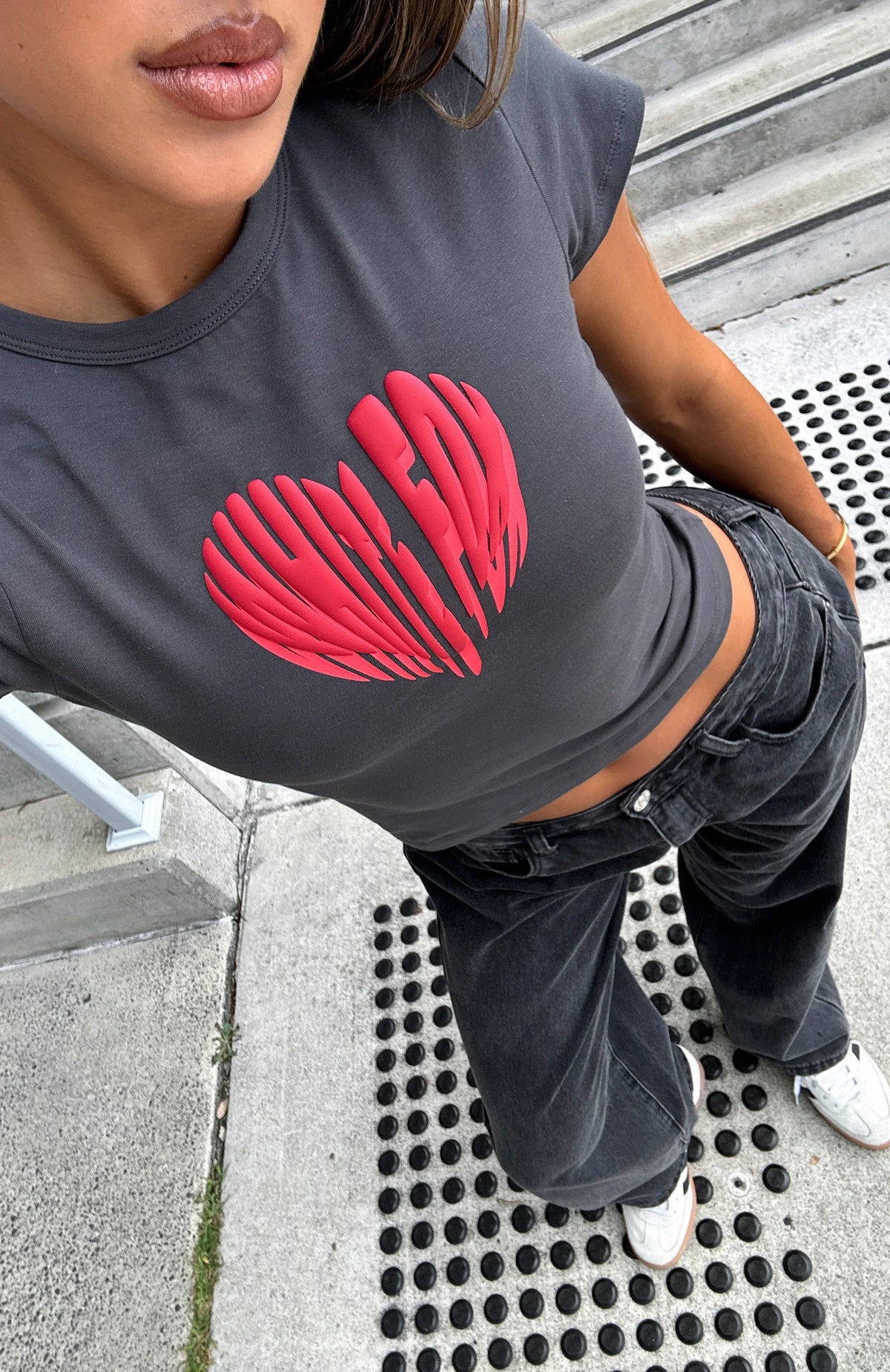 Love Burst Baby Tee Charcoal